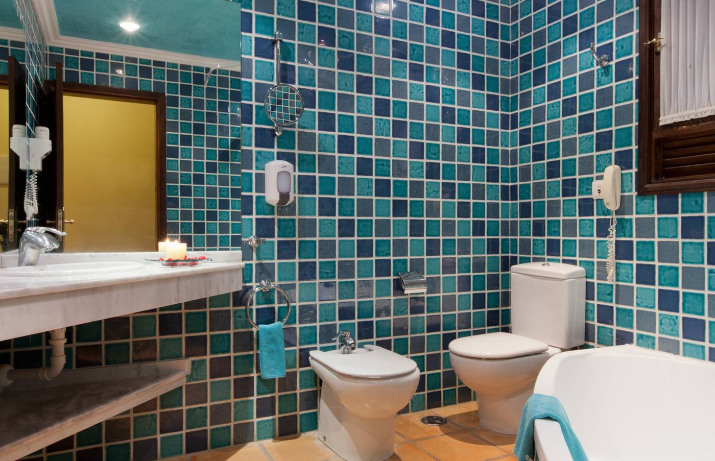 Regency-Country-Club-Room-40