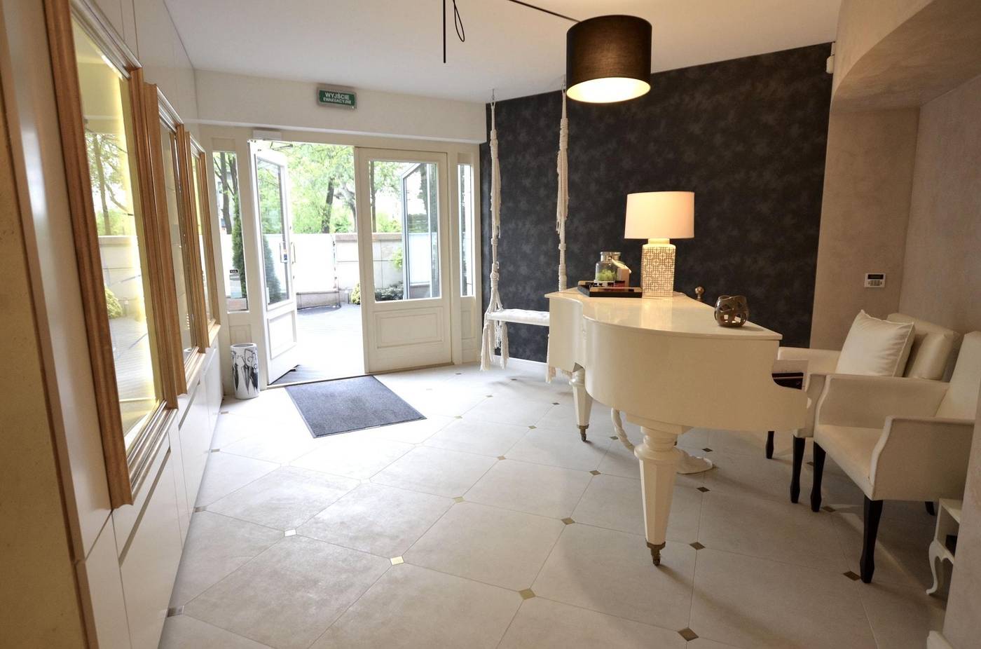 A11-Apartments-Spa-Dermique-Lobby-15