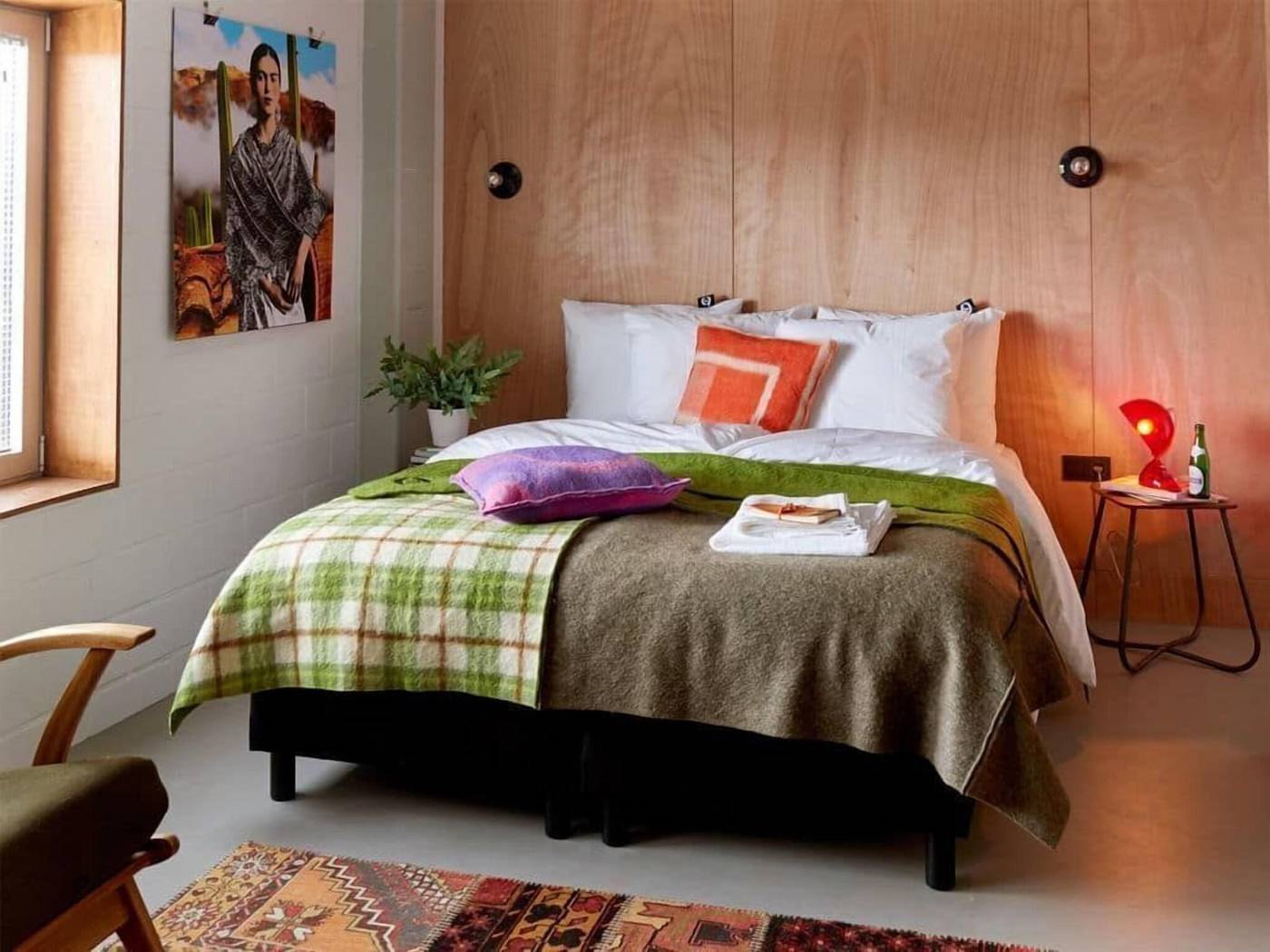 Q-Factory-Hotel-Room-21