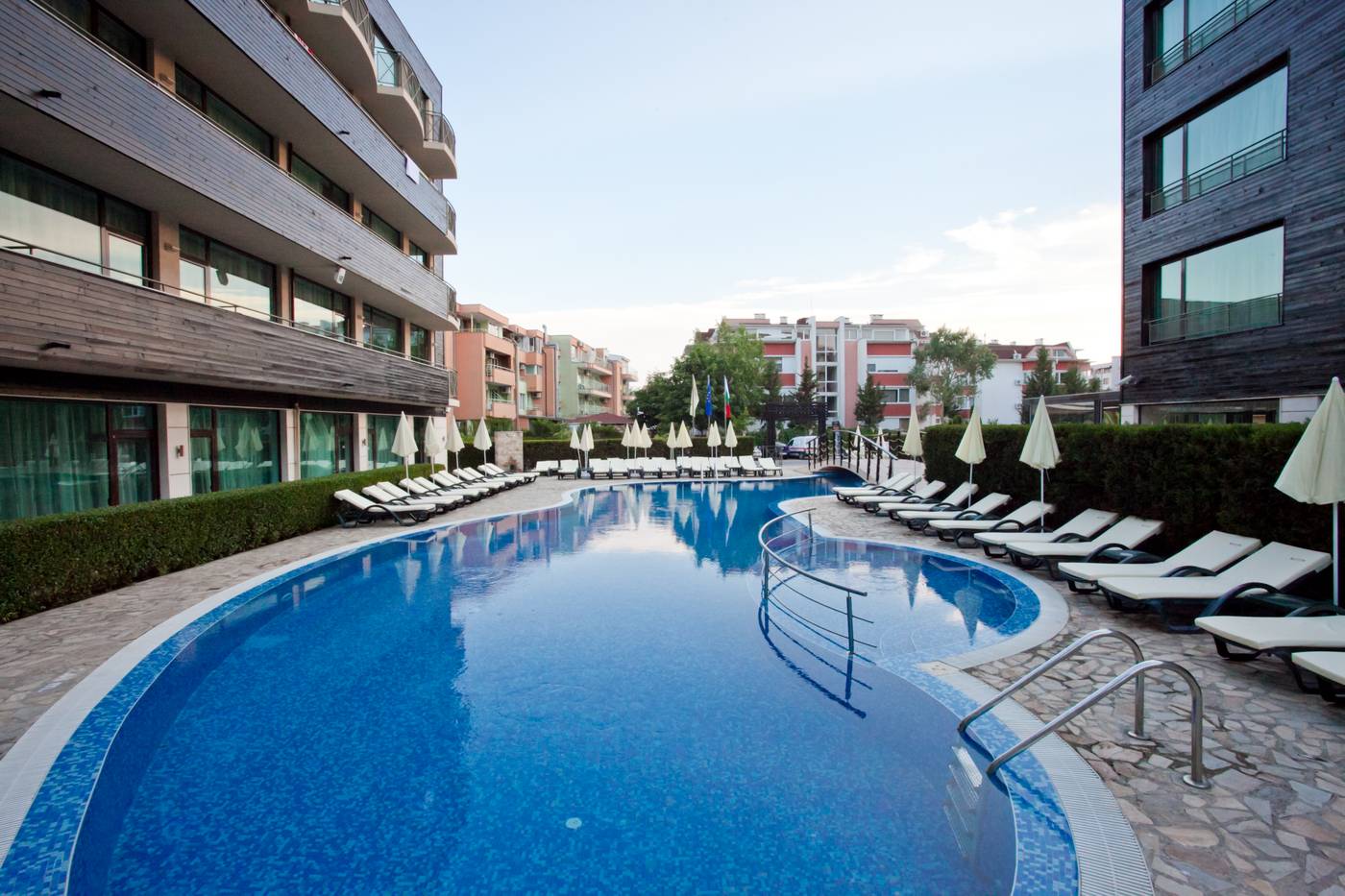 Lion-Sunny-Beach-General-view-3