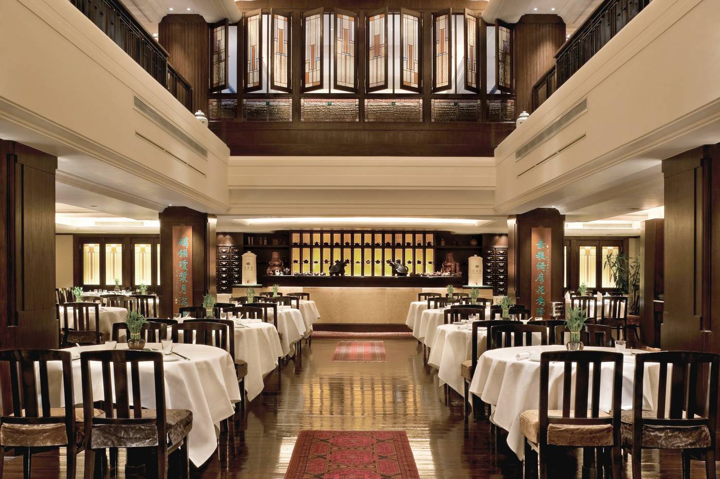 The-Peninsula-Hong-Kong-Restaurant-40