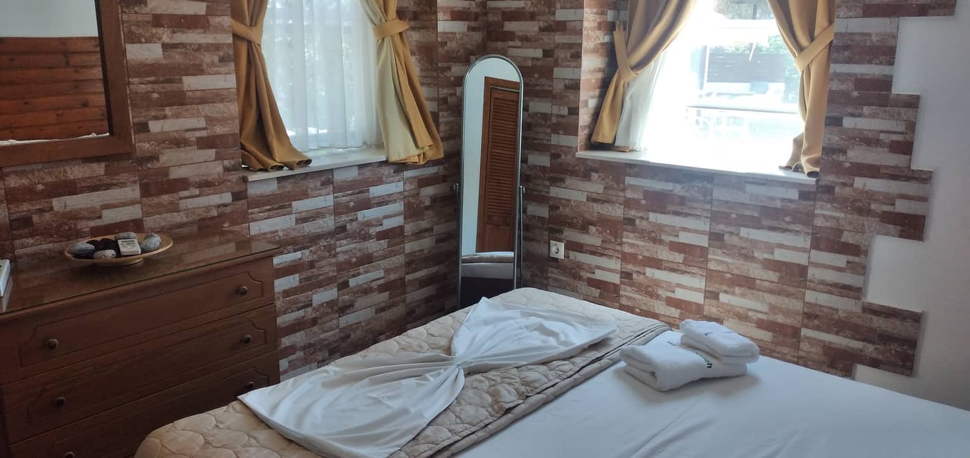 Zest---Xi-Beach-Room-42