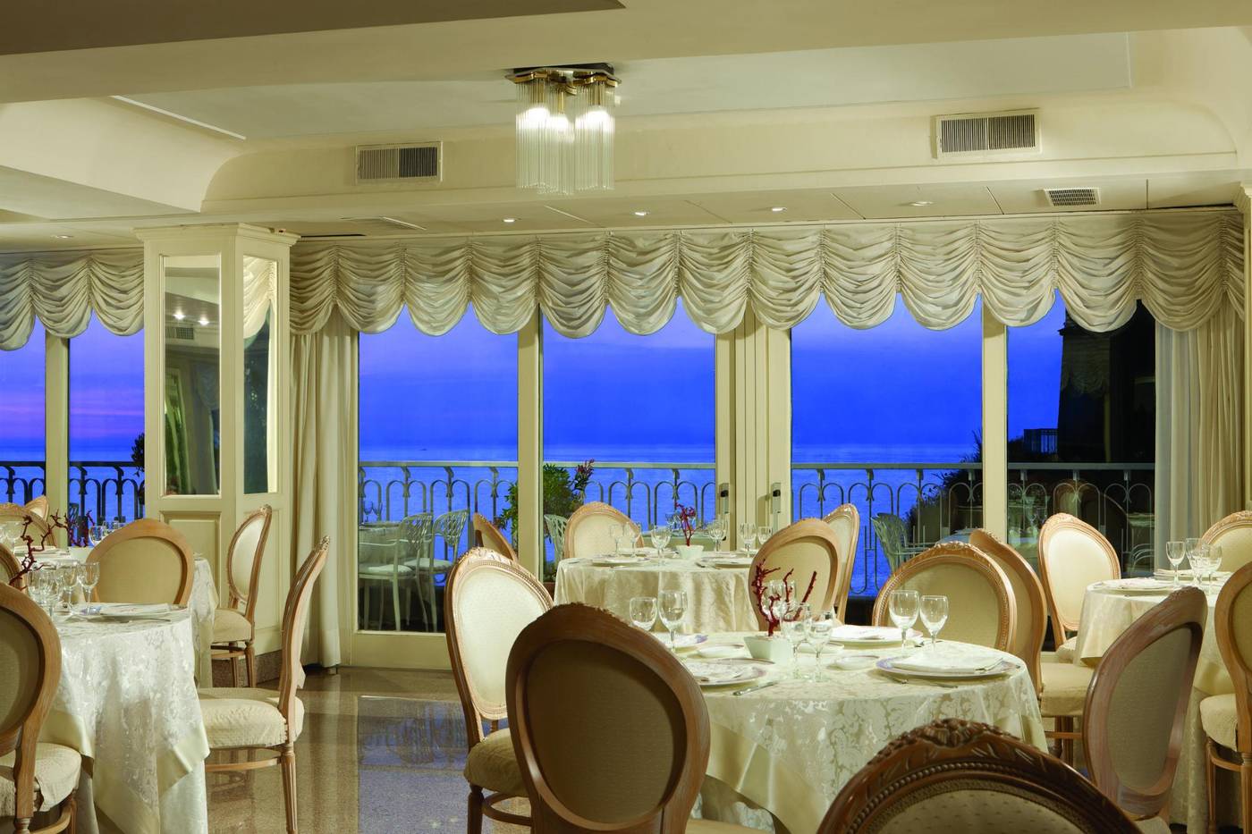 Corallo-Restaurant-43