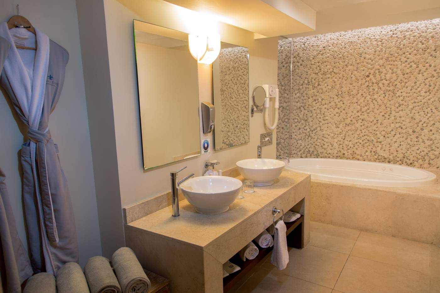 Sandos-Playacar-Beach-Resort-Room-63