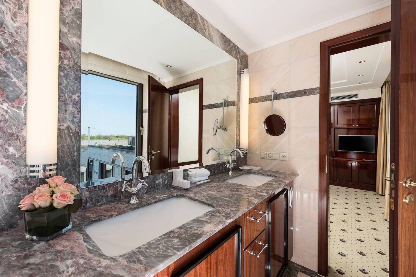 JW-Marriott-Hotel-Berlin-Room-49