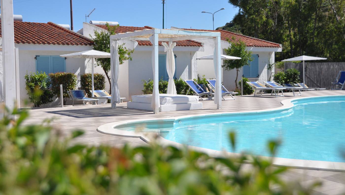 Resort-Fior-di-Sardegna-Pool-1