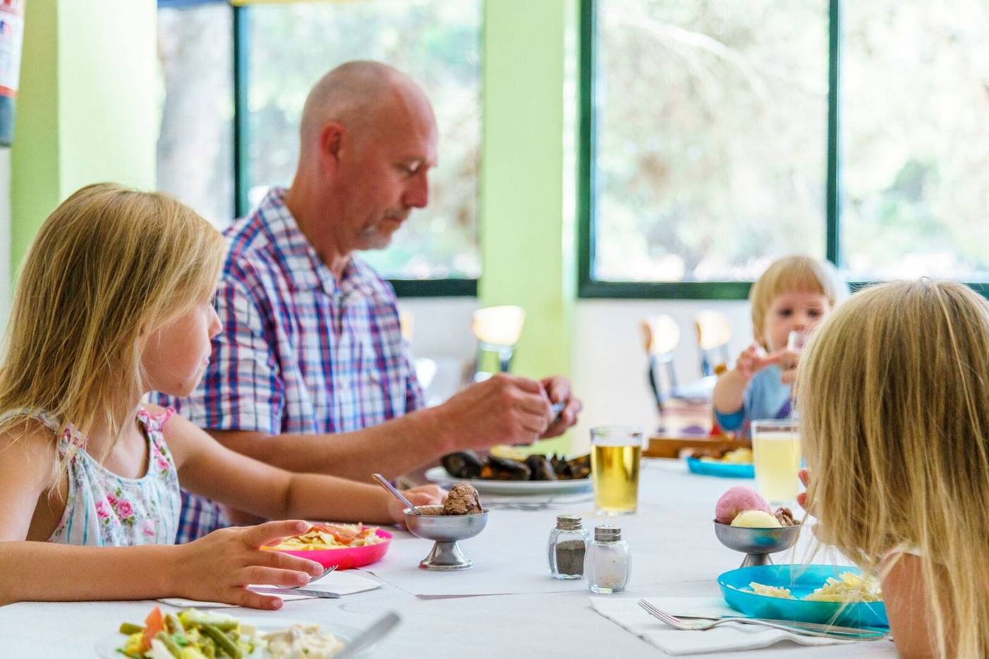 Playa-Parc-Apartments-Restaurant-18