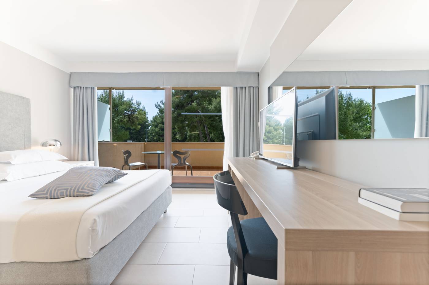 The-Residence-Room-17