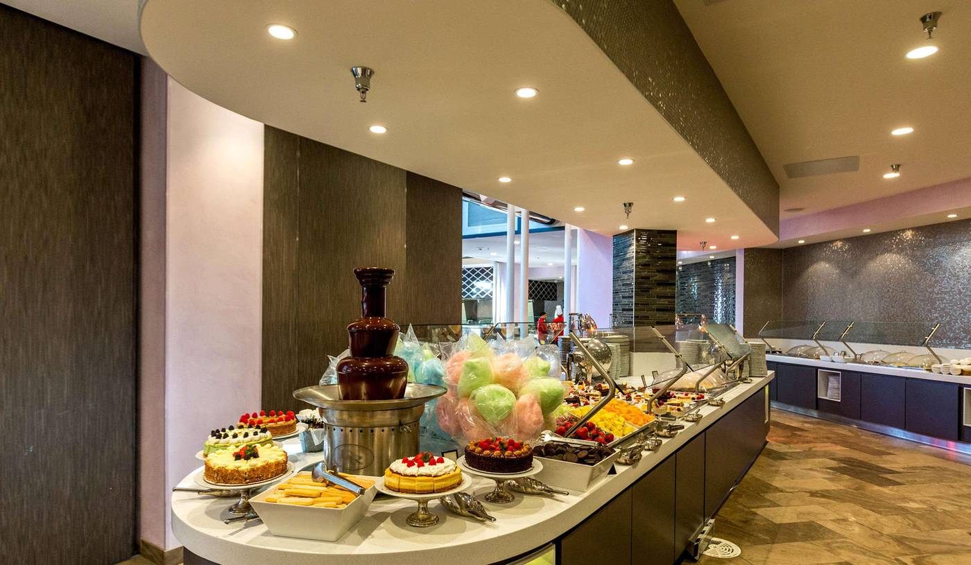 Hilton-Los-Angeles-Universal-City-Restaurant-36