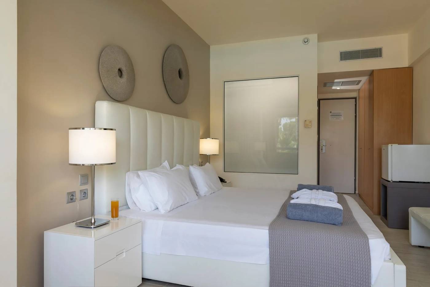 Ocean-Blue-Hotel-Room-22