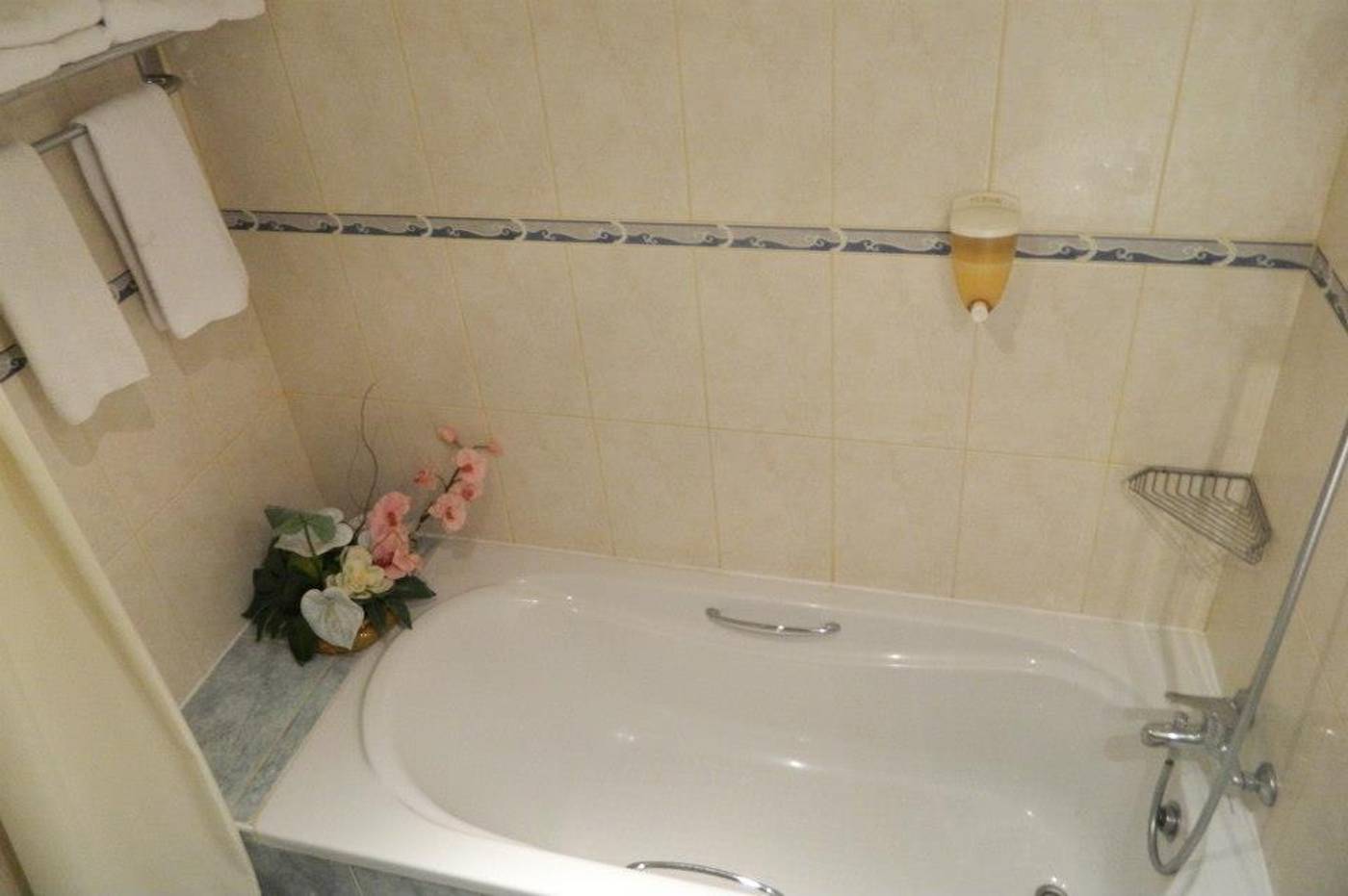 M--Moniatis-Hotel-Room-17