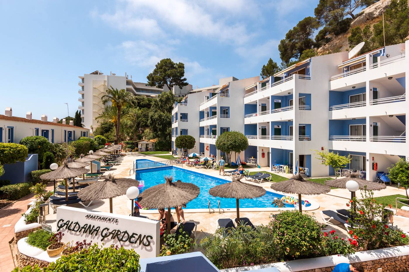 Galdana-Gardens-Apartments-Pool-3