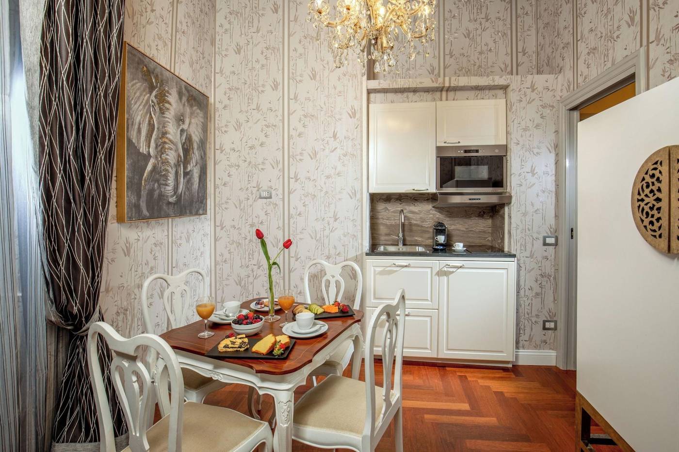 Inn-At-The-Spanish-Steps-Room-62