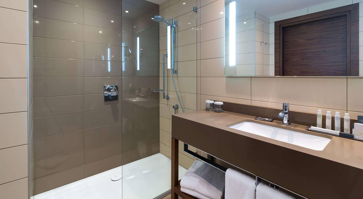 DoubleTree-by-Hilton-Krakow-Hotel---Convention-Cen-Room-46