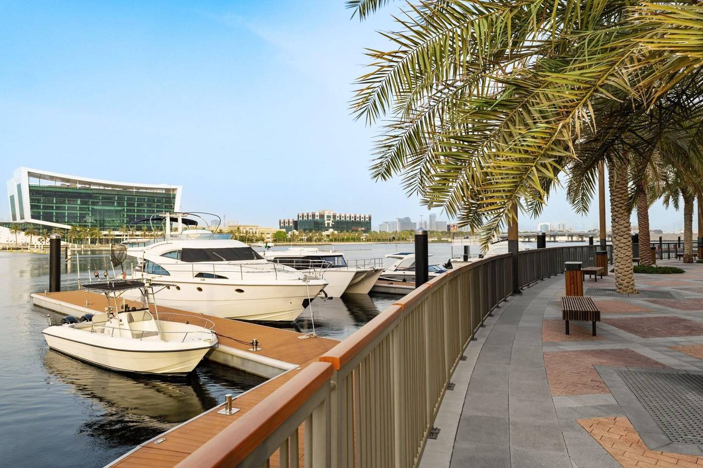 JW-Marriott-Marquis-Hotel-Dubai-Terrace-14