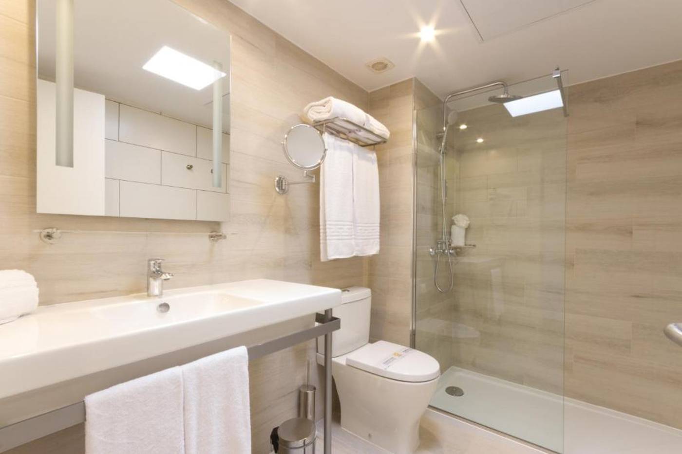 R2-Bahia-Kontiki-Beach-Aparthotel-Room-34