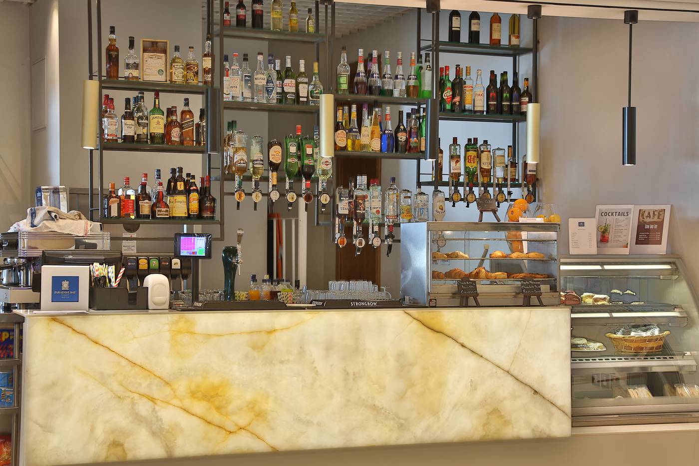 Paradise Bay Resort Hotel