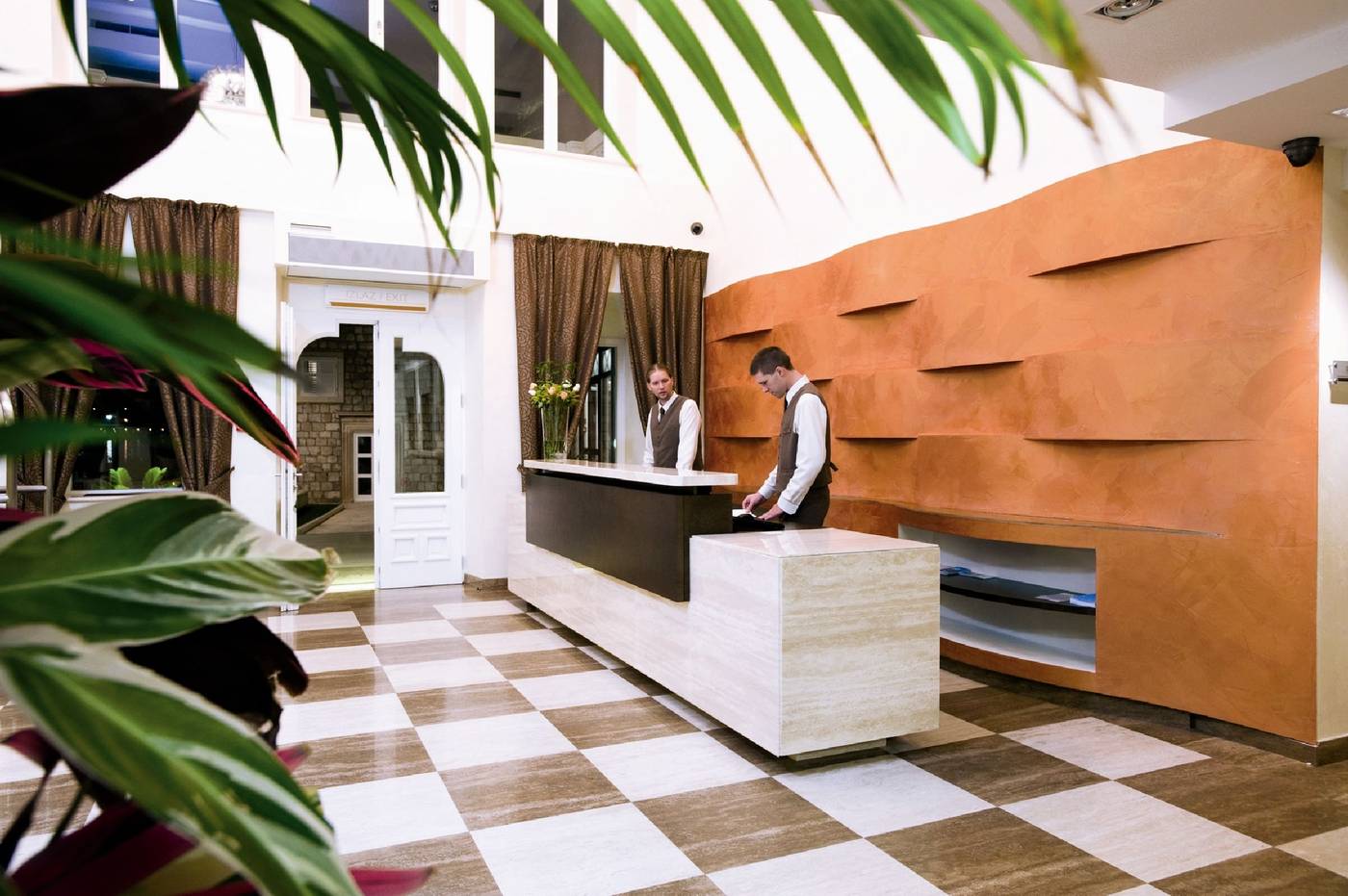 Hotel-Lapad-Lobby-58