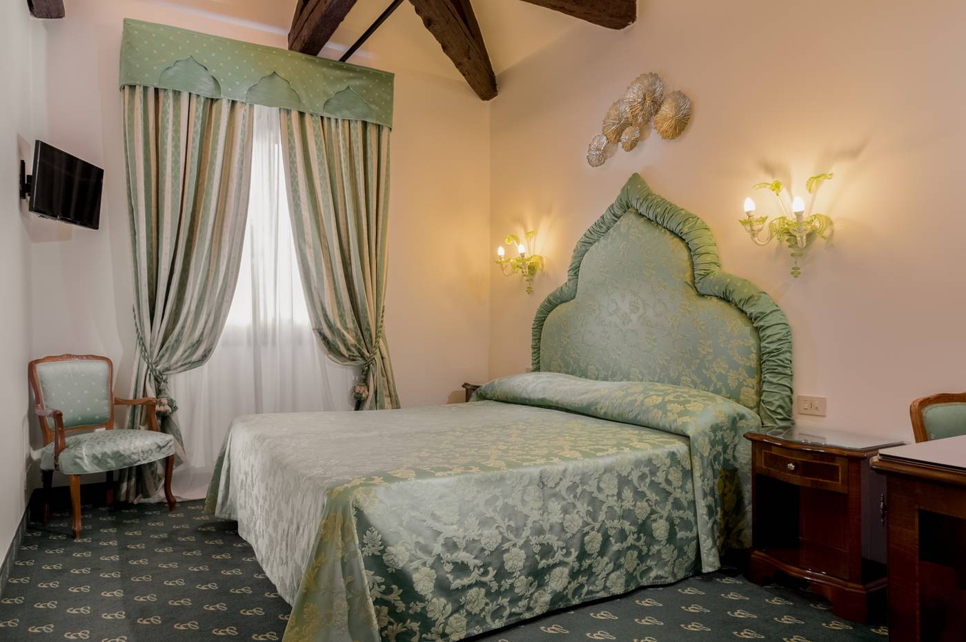 Giorgione-Hotel-Room-23