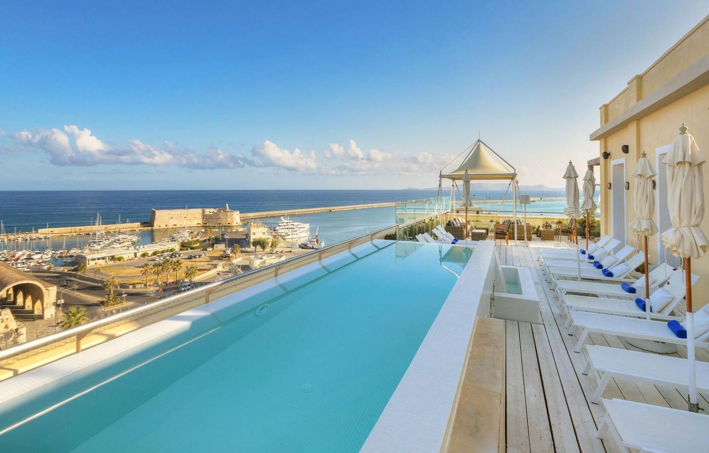 GDM-Megaron-Luxury-Hotel-Pool-3