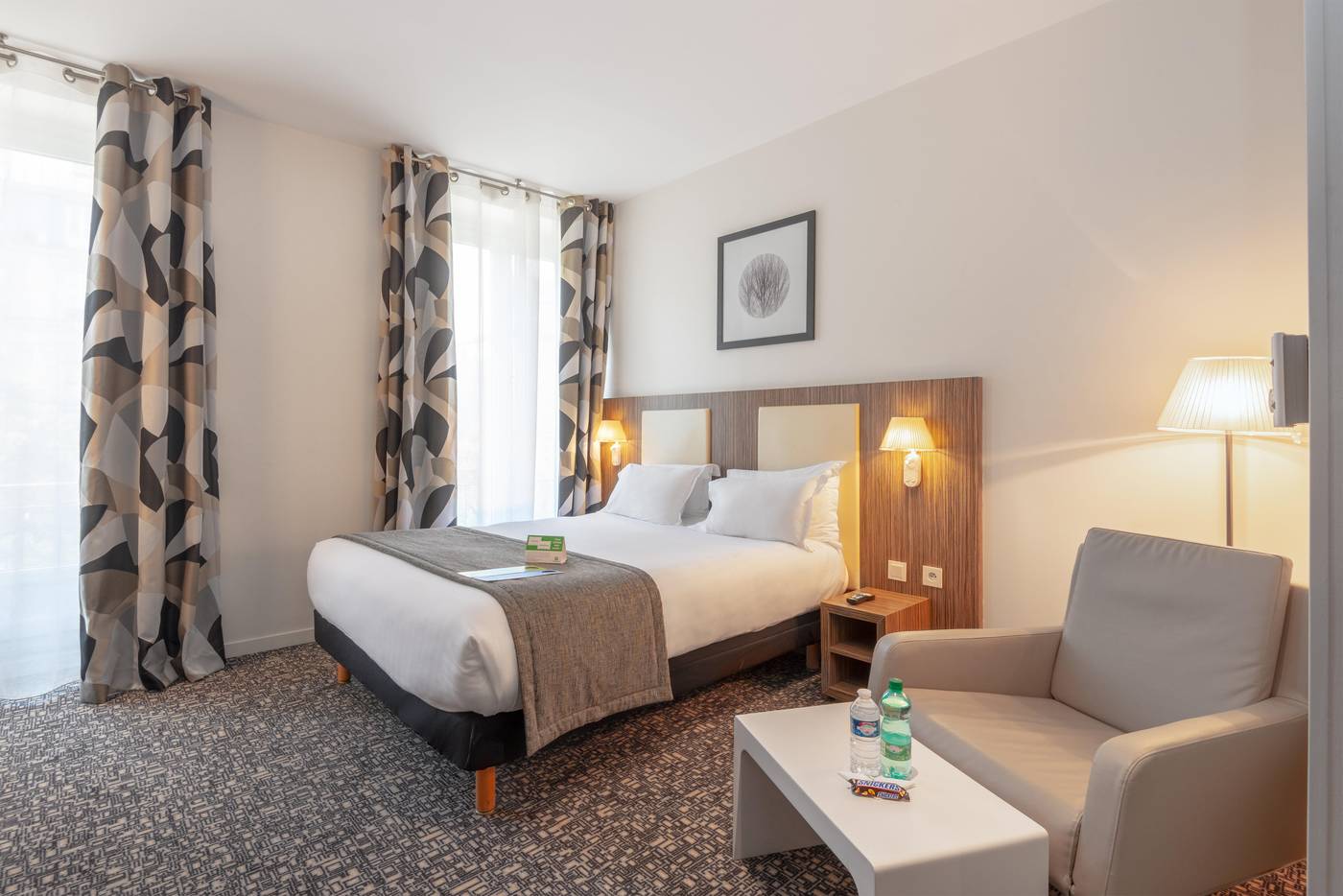 Holiday-Inn-Paris-Opera---Grands-Boulevards-Room-28