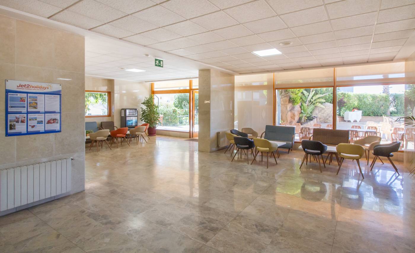 La-Era-Park-Apartments-Lobby-28