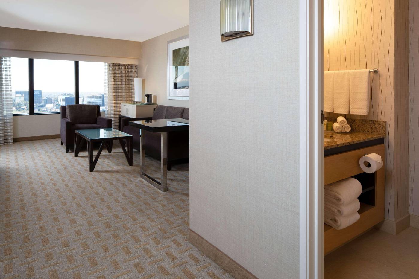 Hilton-Los-Angeles-Airport-Room-38