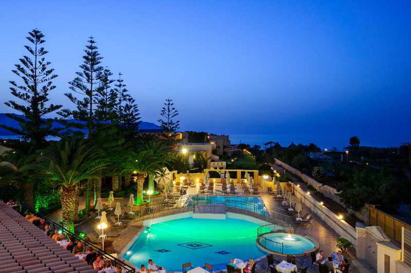 Vantaris-Luxury-Beach-Resort-Pool-5