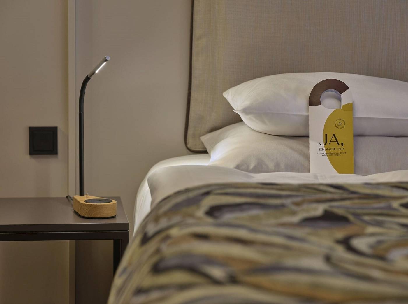 Classik-Hotel-Alexander-Plaza-Room-38