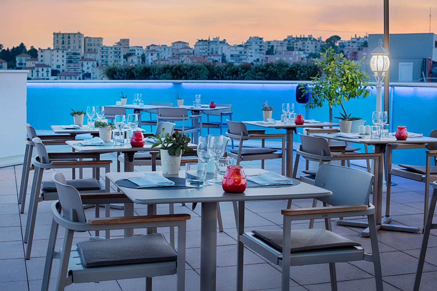 NH-Nice-Restaurant-10