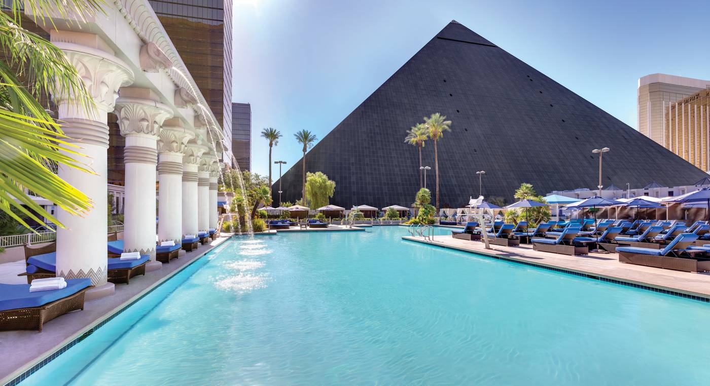 Luxor-Hotel-and-Casino-Pool-1