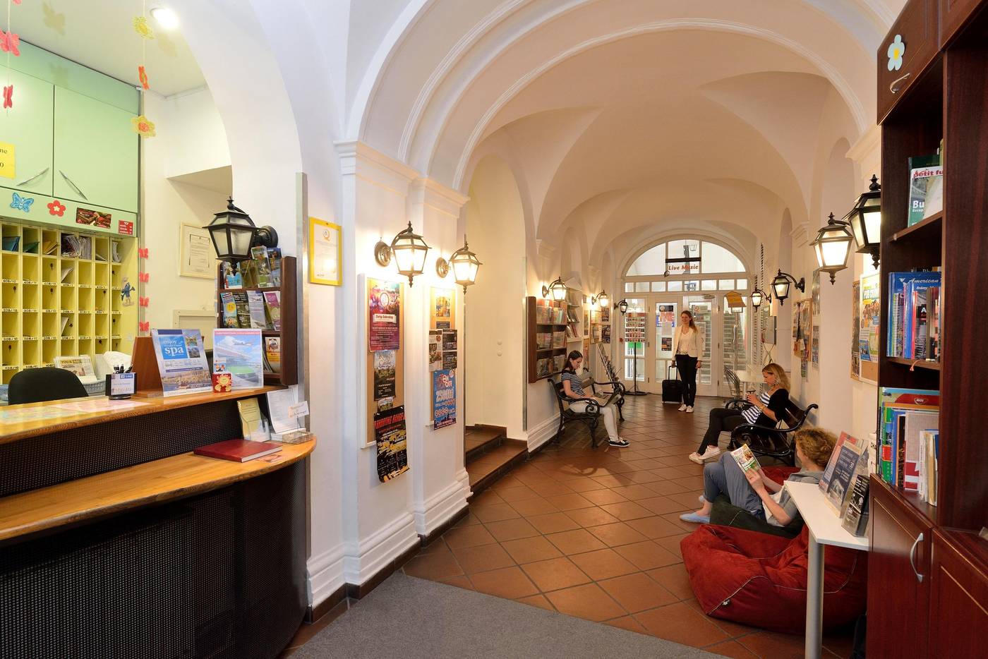 MP-Hostel-Budapest-Lobby-2