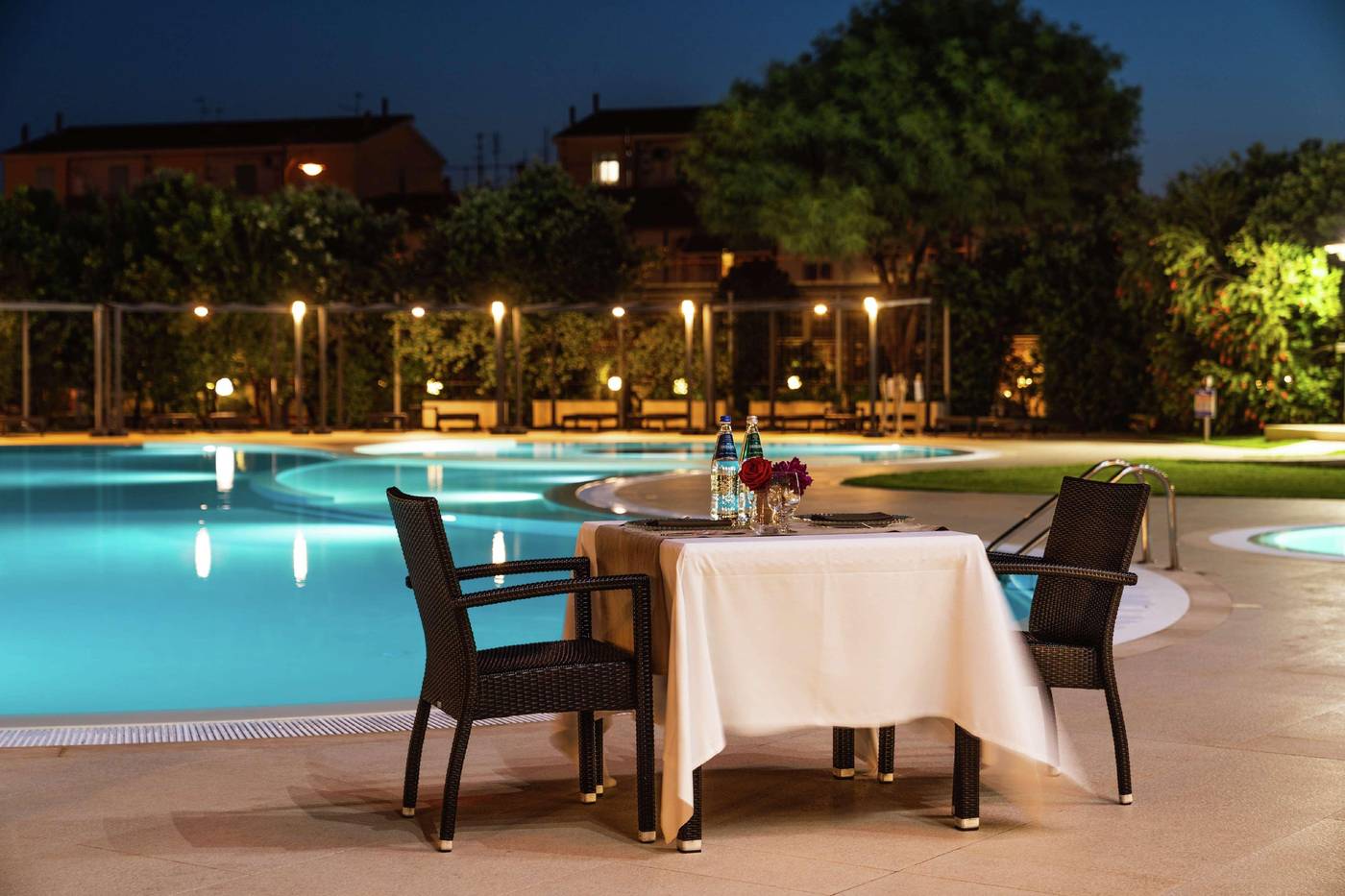 Double-Tree-by-Hilton-Hotel-Olbia-Pool-10