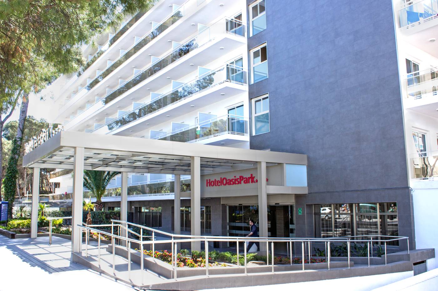 Best-Oasis-Park-General-view-4