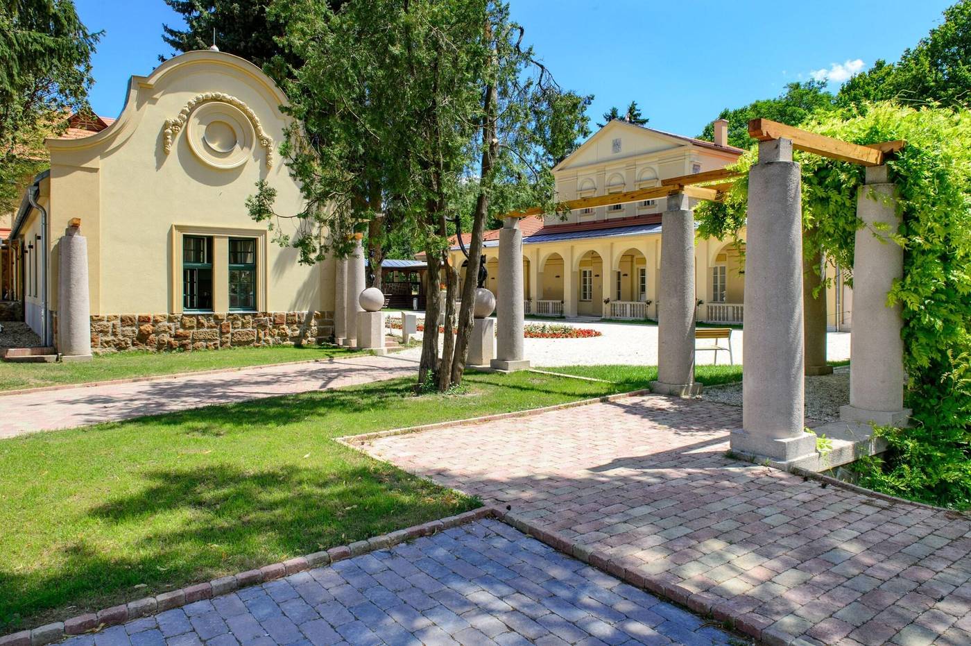 Klebelsberg-Kastely-General-view-21