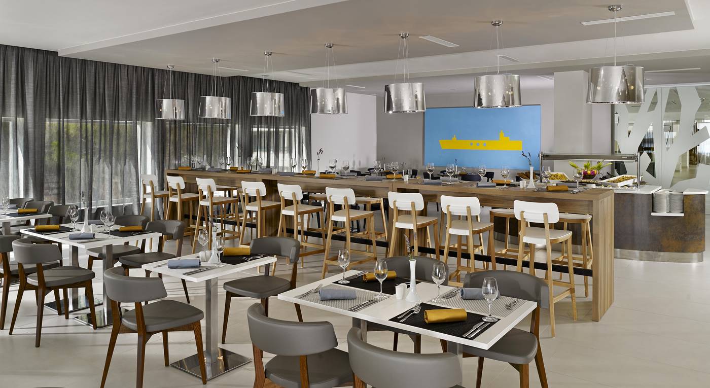 Park-Plaza-Belvedere-Restaurant-41