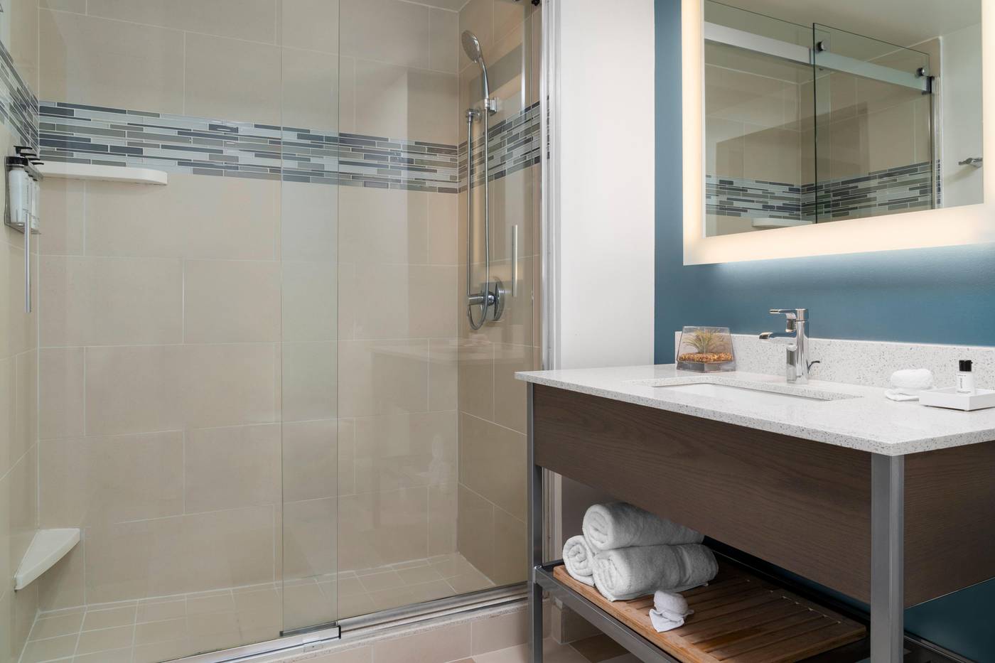 Even-Hotel-Brooklyn-Room-23