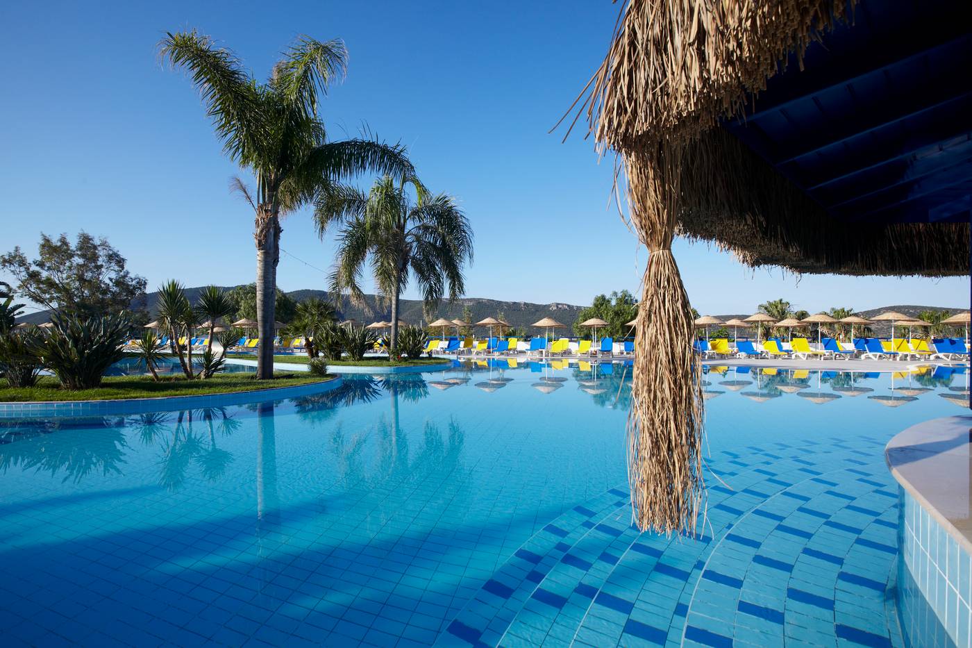 Bodrum-Holiday-Resort-and-Spa-Pool-2