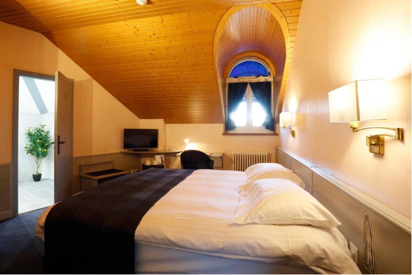 Le-Montbrillant-Room-18