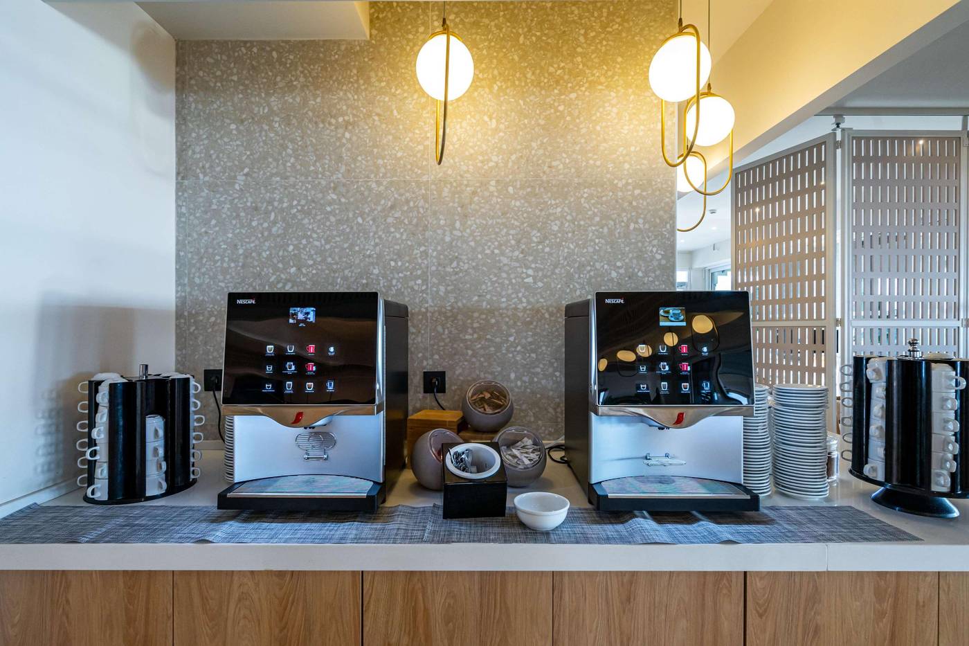 Venezia-Resort-Hotel-Lobby-72