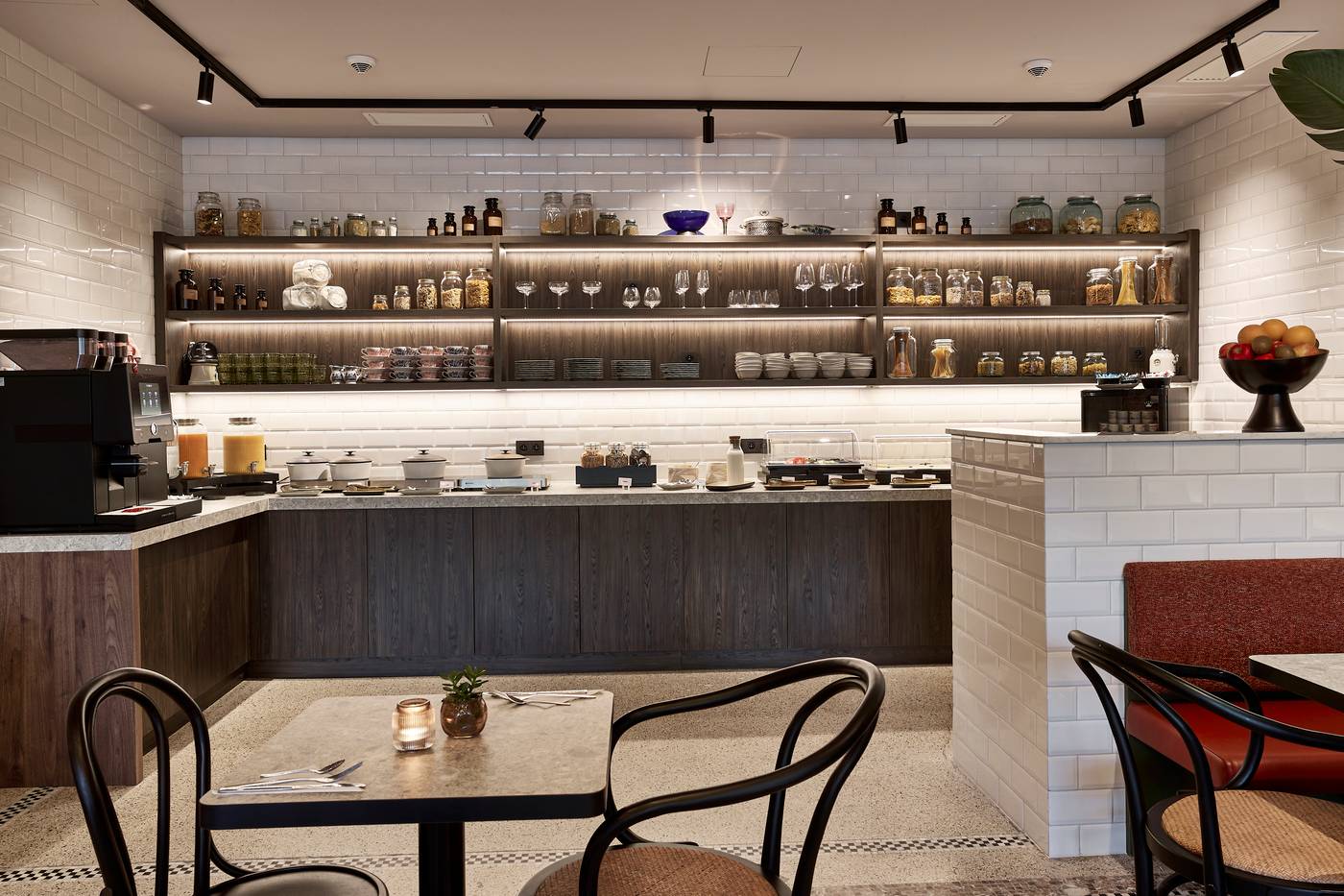 Urban-Yard-Hotel-Restaurant-7