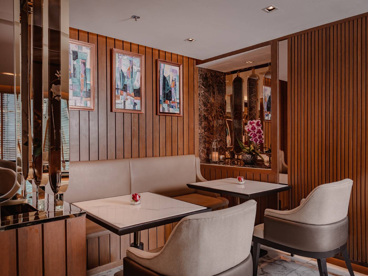 Aira-Hotel-Bangkok-Restaurant-20