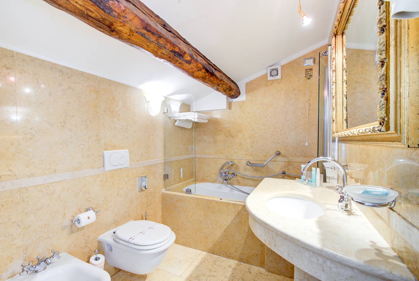 Al-Duca-Venezia-Room-40