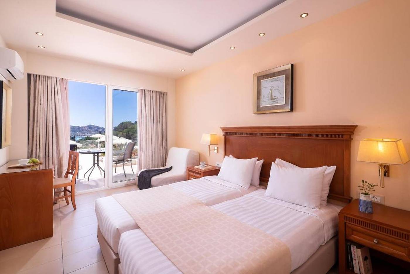 Avalon-Hotel-Room-14