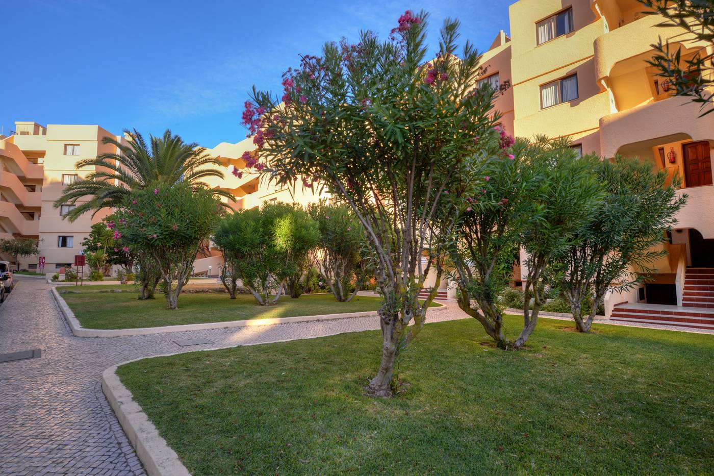 Falesia-Mar-by-3HB-Lobby-10