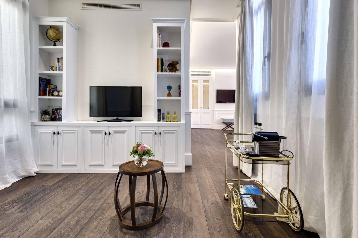 H10-Villa-de-la-Reina-Room-38