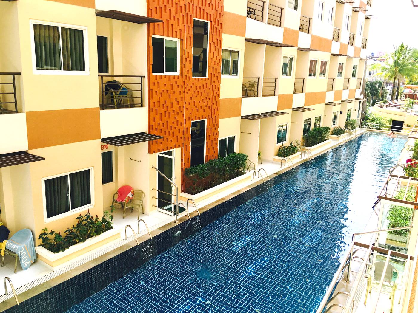 Andatel-Grand-----Patong-Phuket-Pool-6