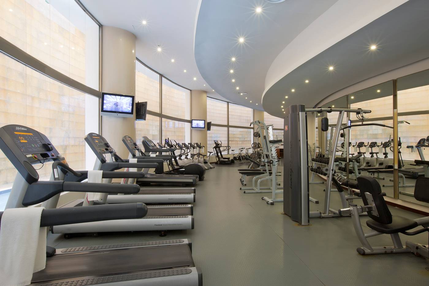 Seadust-Cancun-Family-Resort-Sports-and-Entertainment-97