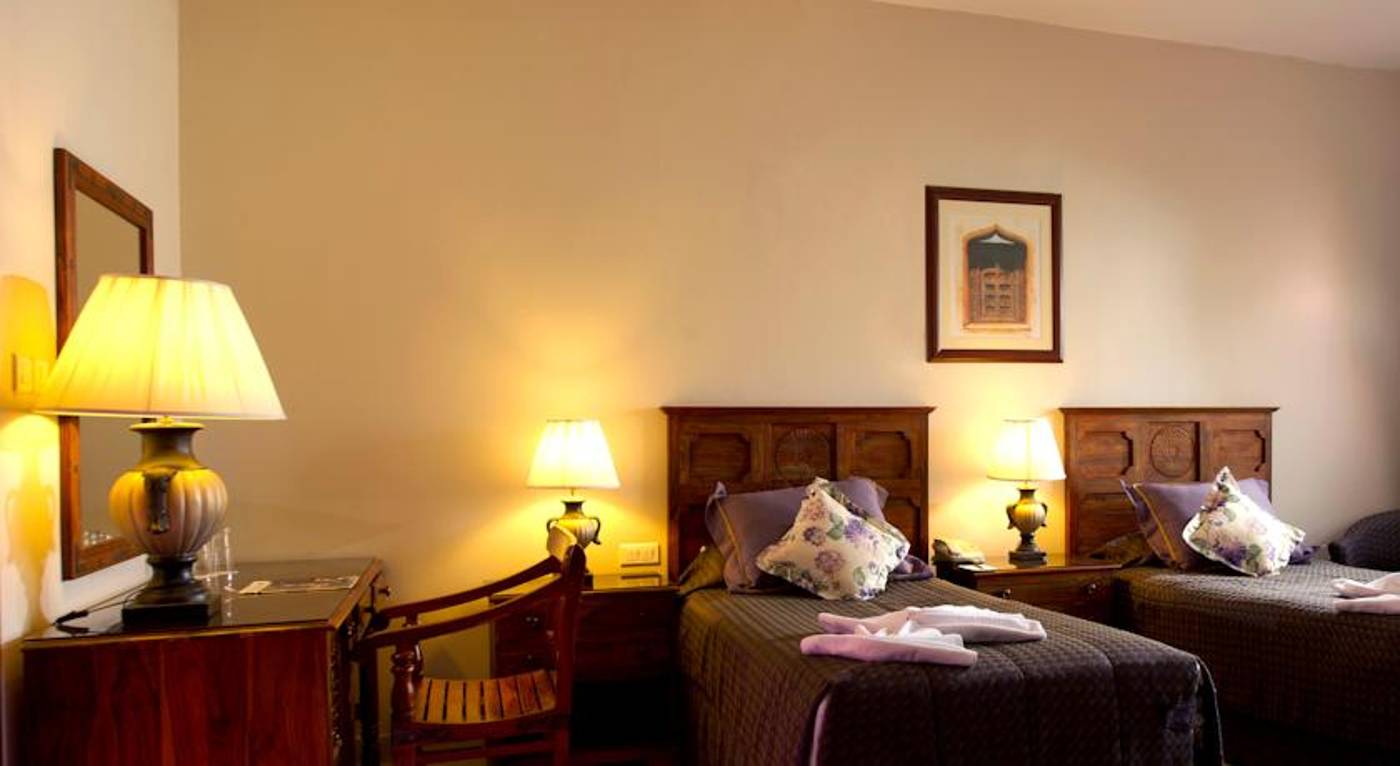 Al-Hamra-Village-Golf-Resort-Room-19