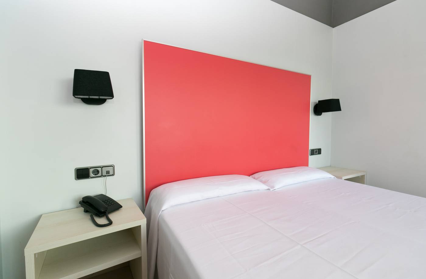 The-Red-Hotel-by-Ibiza-Feeling-Room-18
